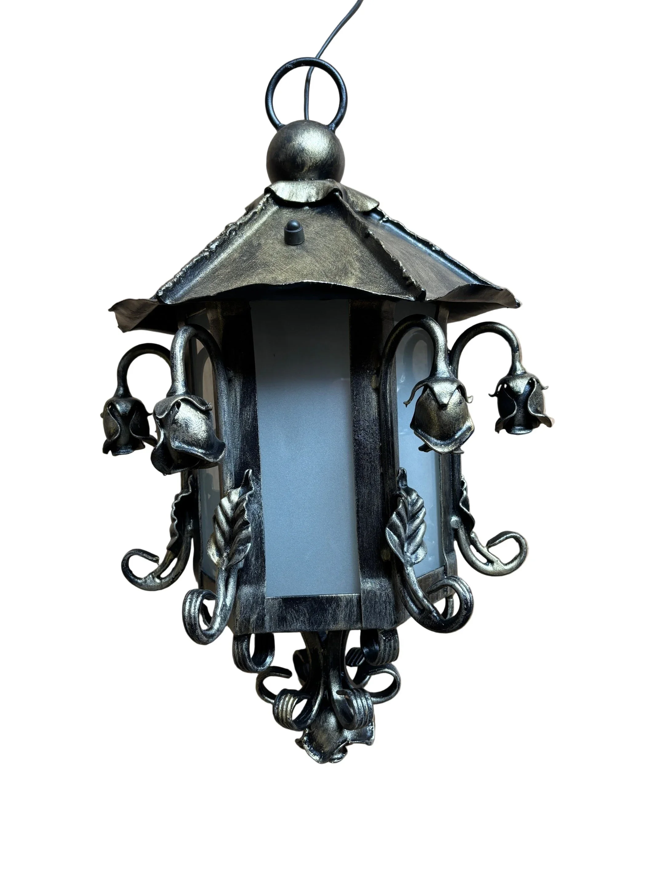 Artystyczna Lampa Kuta z Motywem Roślinnym