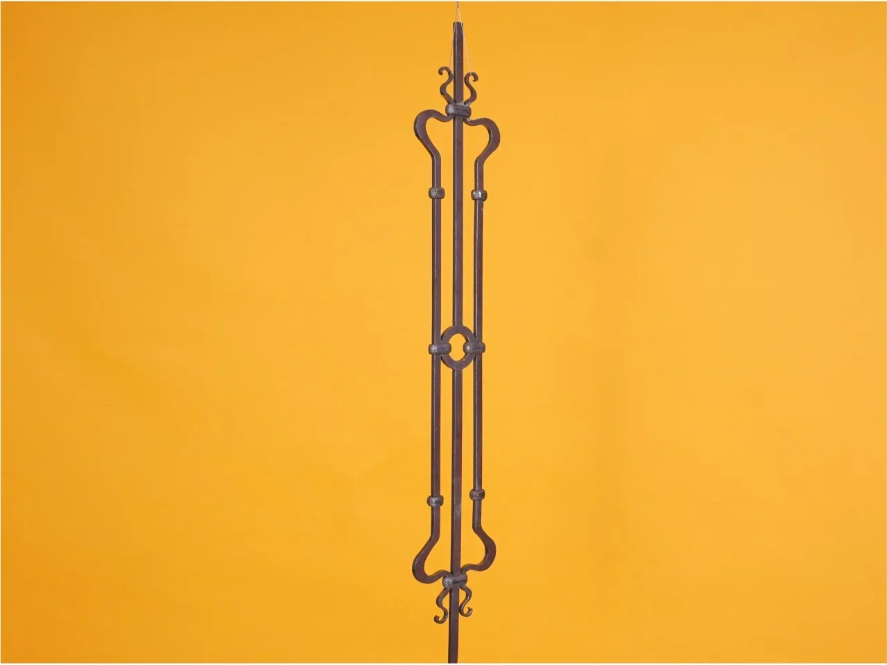 Artystyczna tralka kuta - Perspektywa