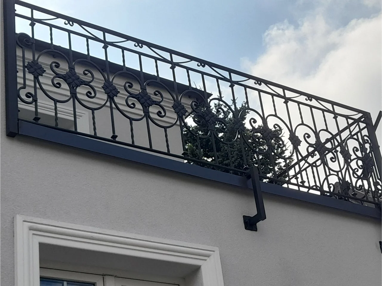 Balkon kuty - Wzór kwiatowy (Czarny mat)