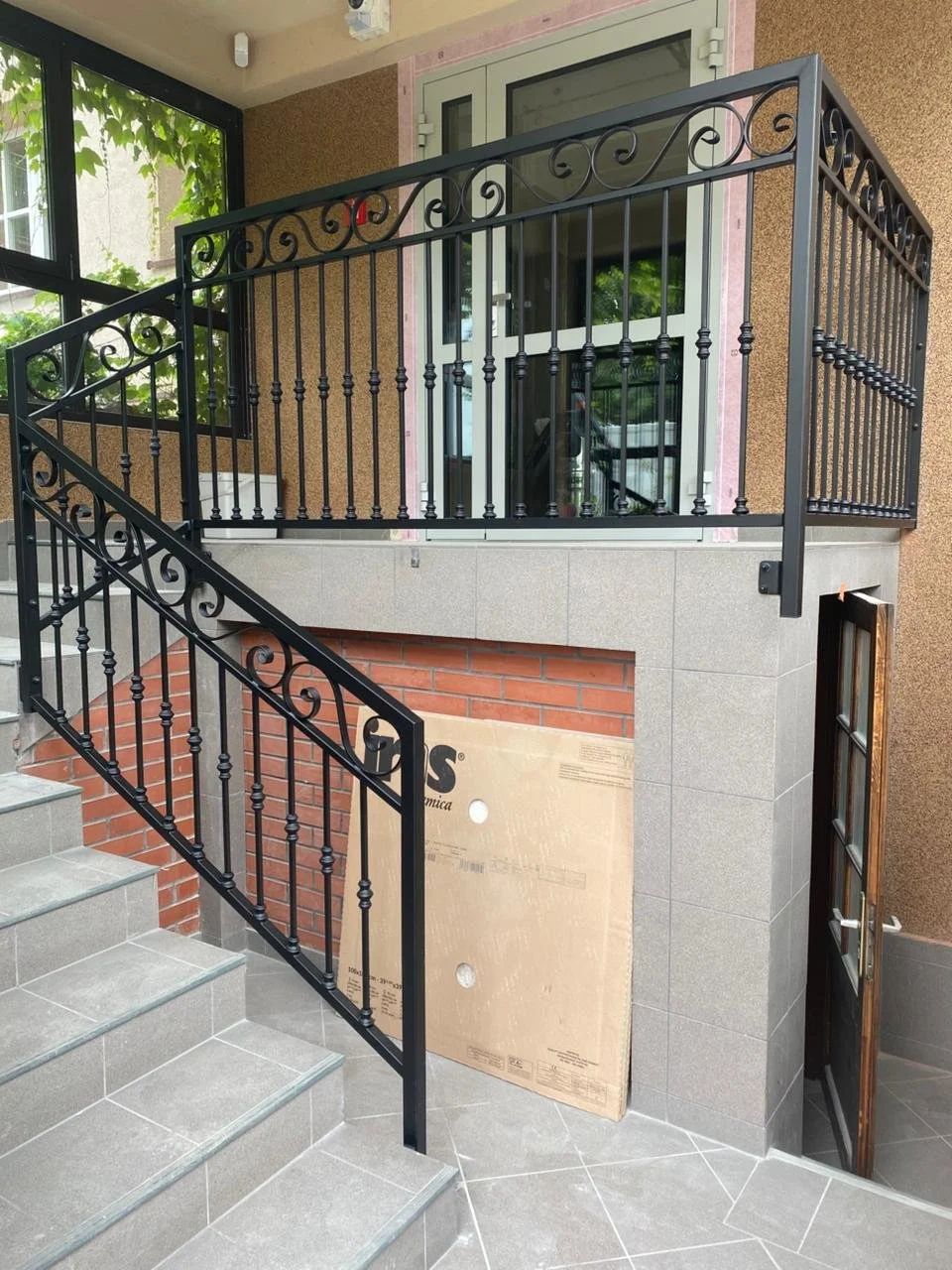 Balustrada Antresoli - Czarna Kuta Klasyka