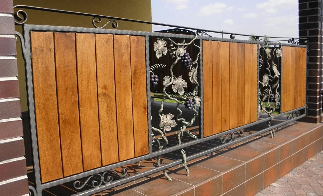 Balustrada Balkonowa - Drewno i Winorośl