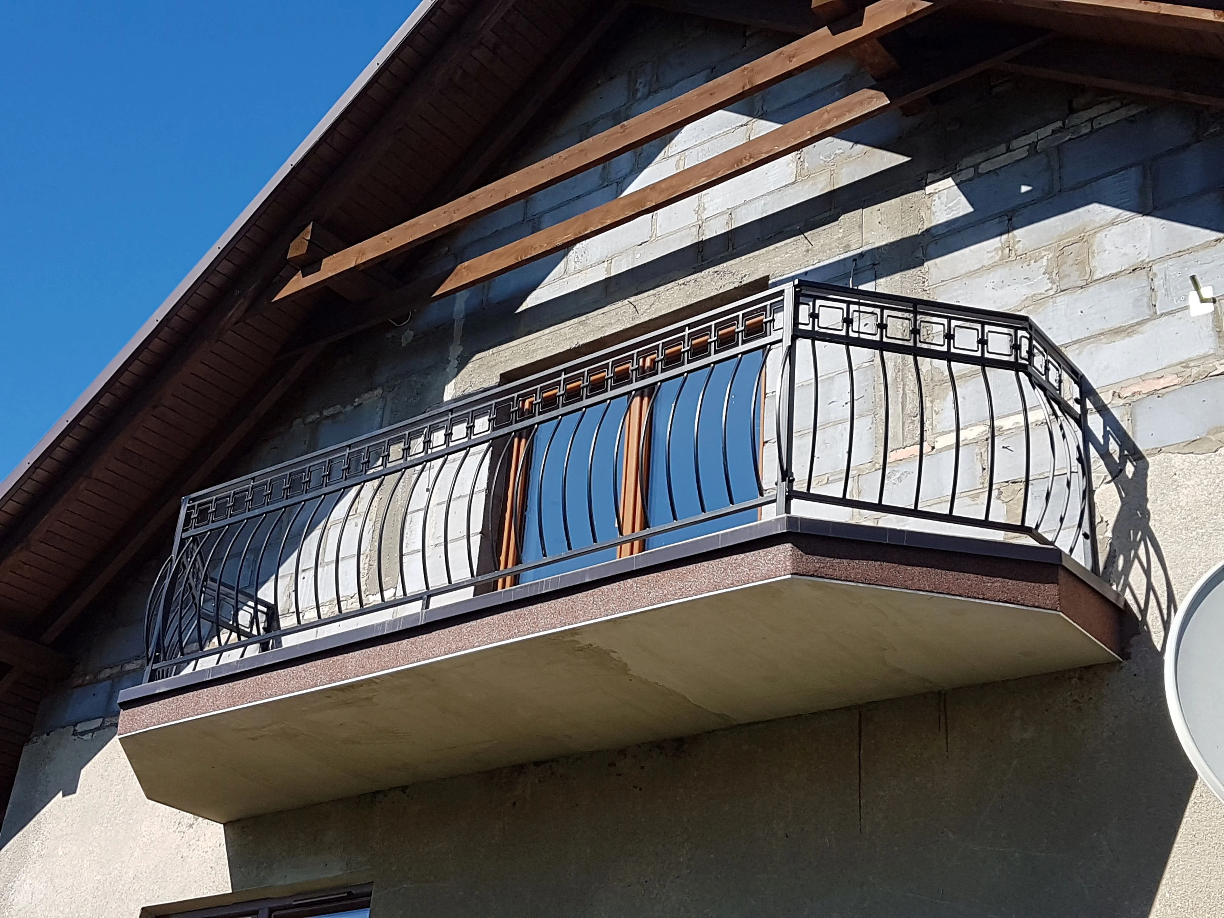 Balustrada balkonowa kuta - geometryczna - czarna