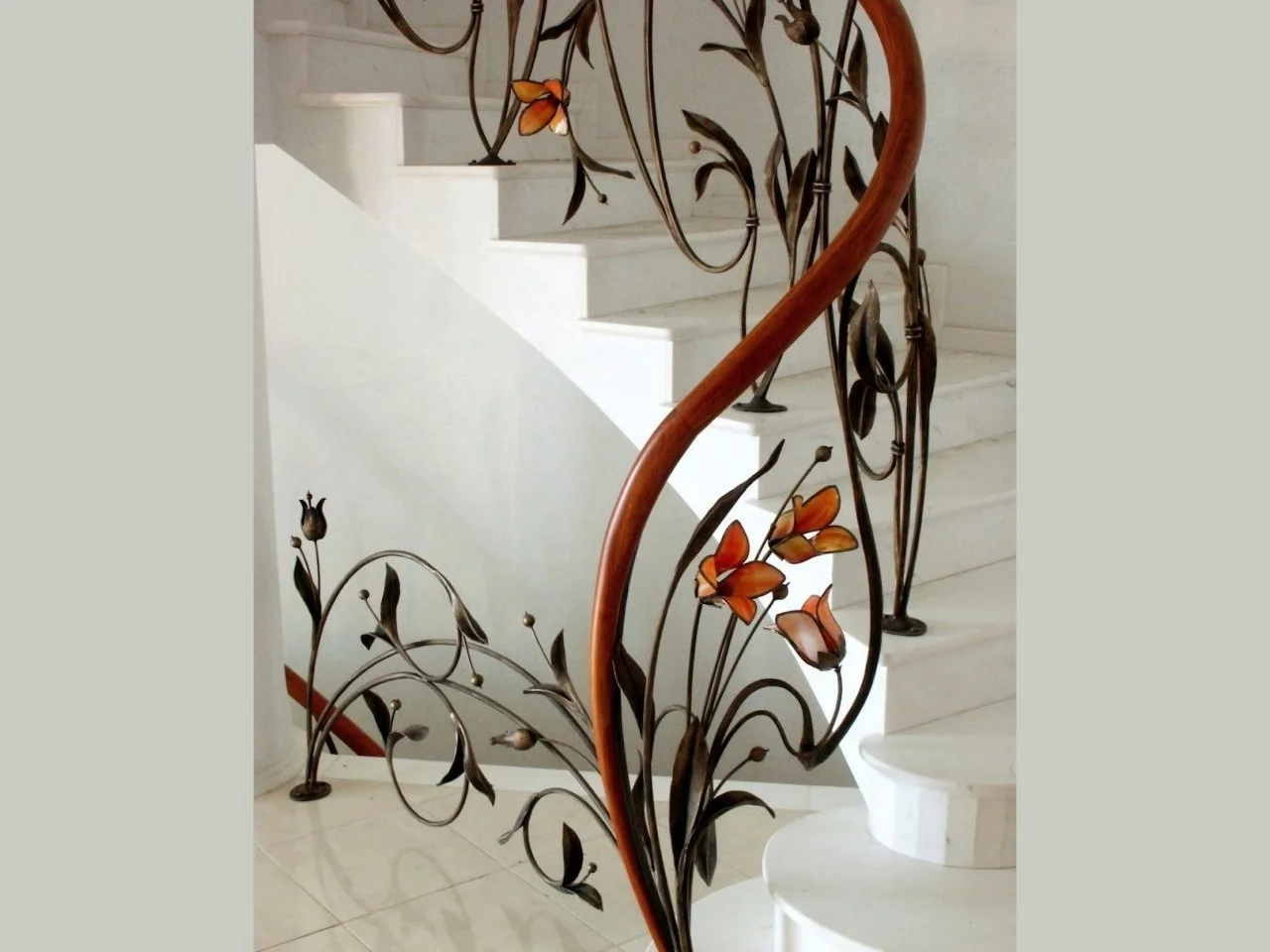 Balustrada Kuta z Pomarańczowymi Liliami