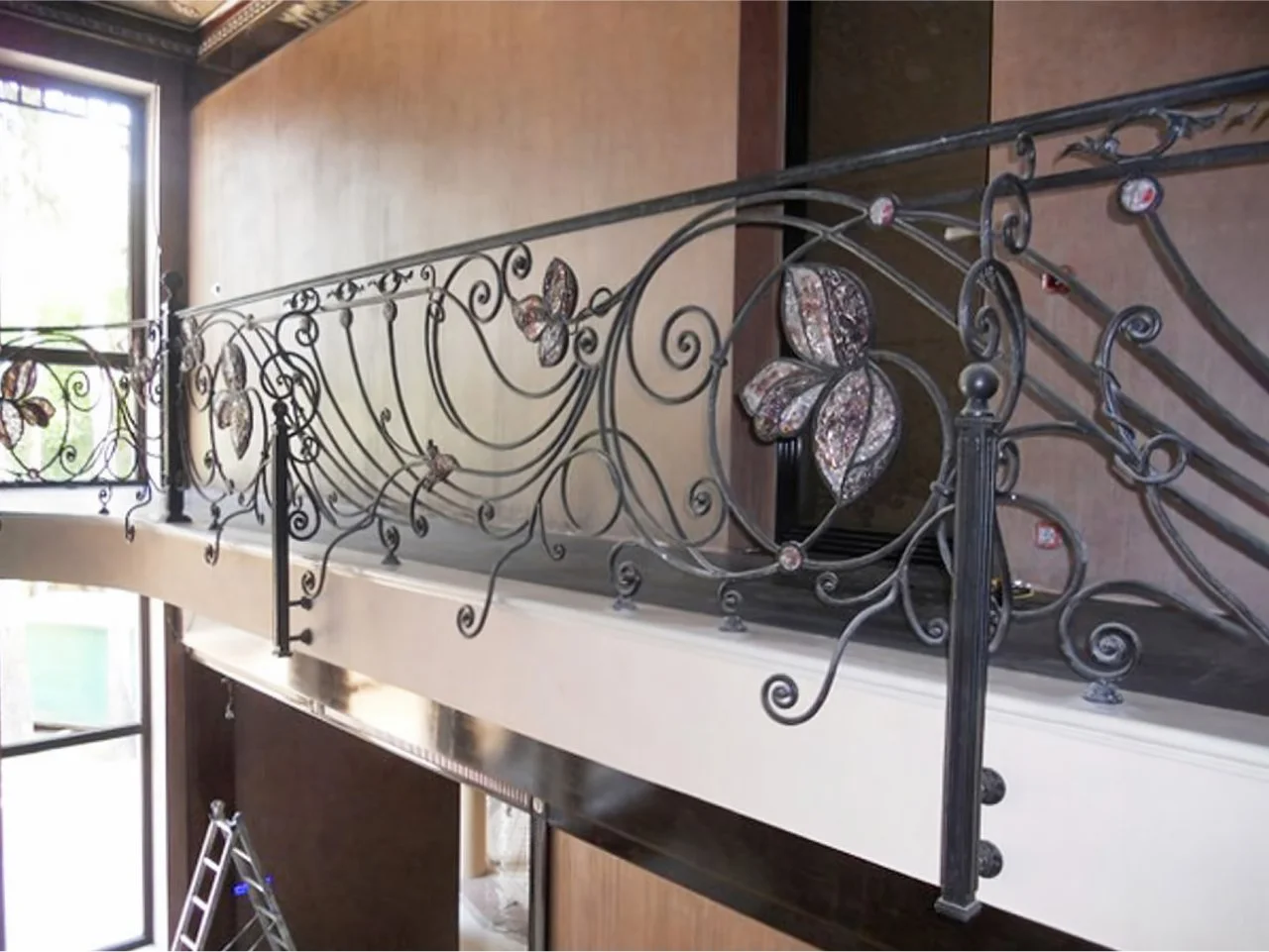 Balustrada Kuta z Witrażowymi Koniczynami