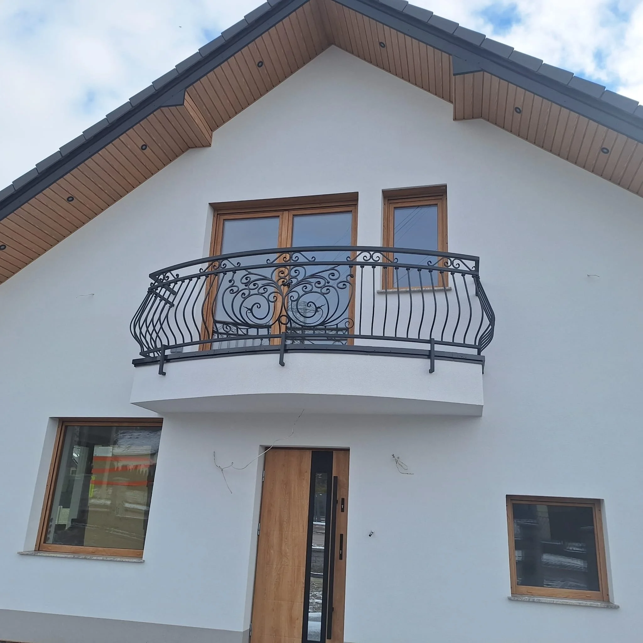 Balustrada Metalowa Kuta - Łukowa na Domu Jednorodzinnym