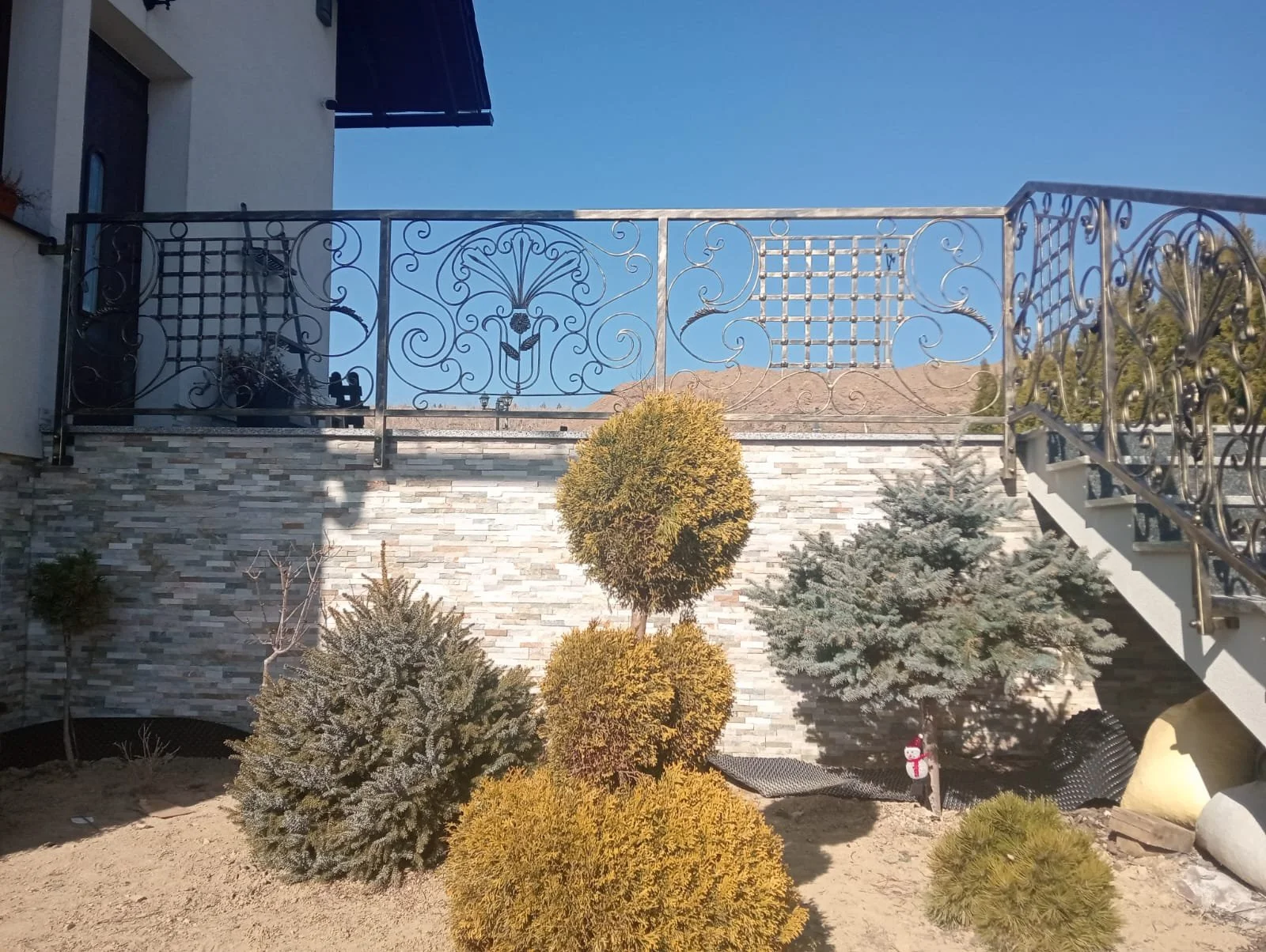 Balustrada Tarasowa - Bogata Ornamentyka i Patyna