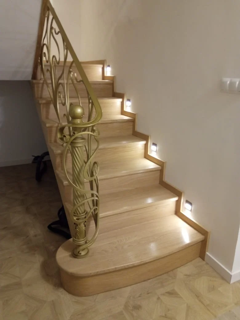 Złota Balustrada Secesyjna - Luksus we Wnętrzu