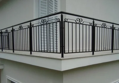 Balustrada tarasowa prosta z fryzem