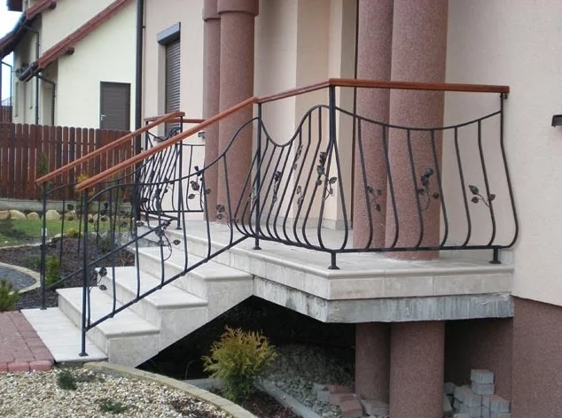 Balustrada tarasowa i schodowa - motyw róży