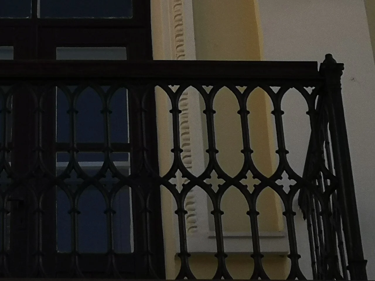 Barierka balkonowa kuta - Motyw gotycki