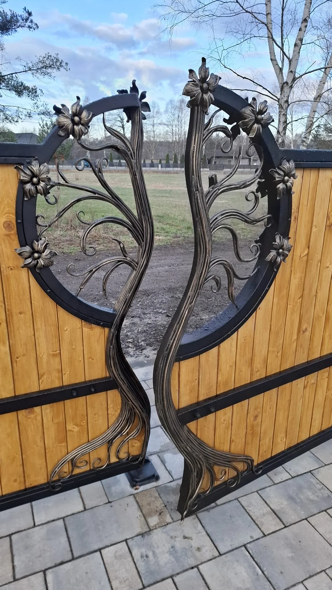 Brama Drzewo - Detal Centralny