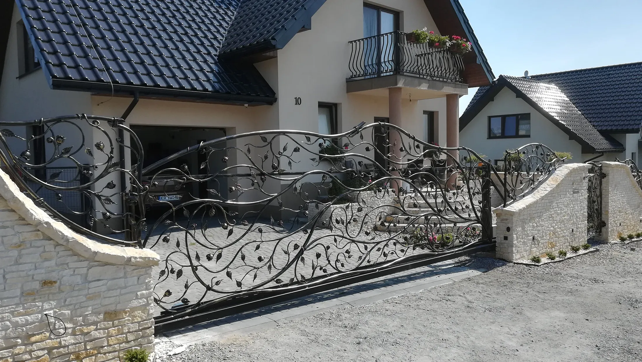 Brama Kuta 'Botaniczna Symfonia' – Ekskluzywna Fuzja Natury i Rzemiosła