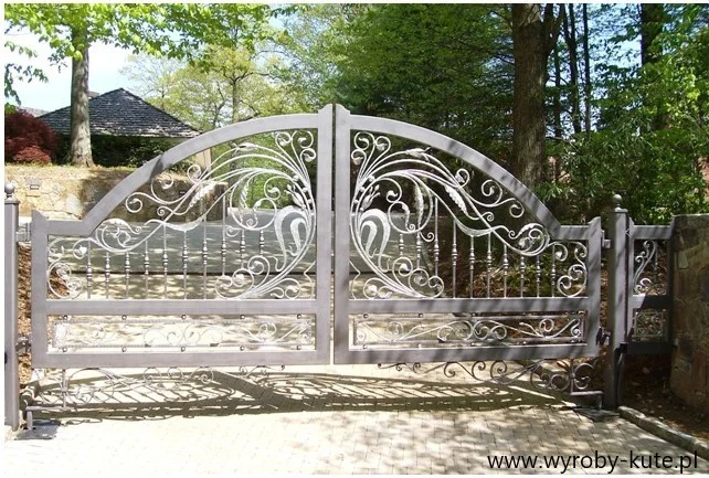 Brama Kuta Secesyjna - Srebrzona