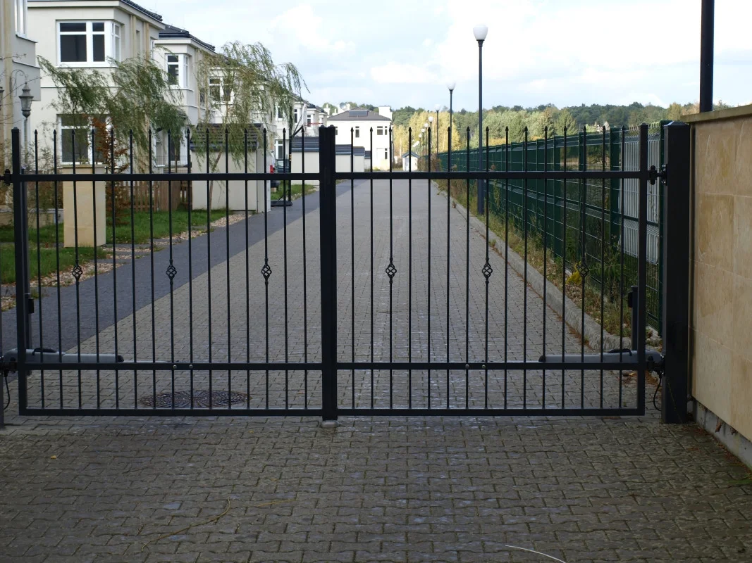 Brama wjazdowa prosta industrialna