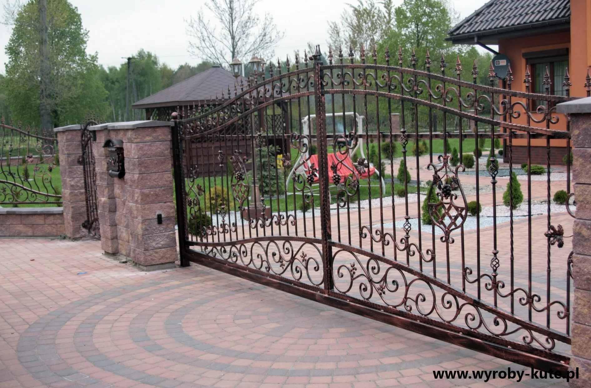 Brama Przesuwna Kuta - Długa Patynowana