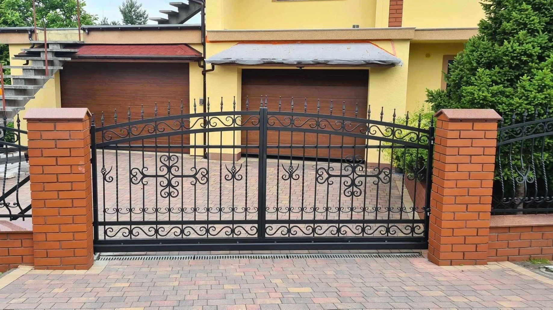 Brama Przesuwna Kuta - Widok Frontowy