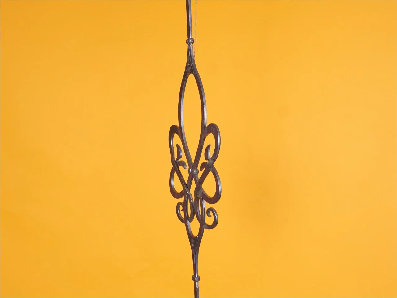 Centralne łączenie detalu - Konektor kuty