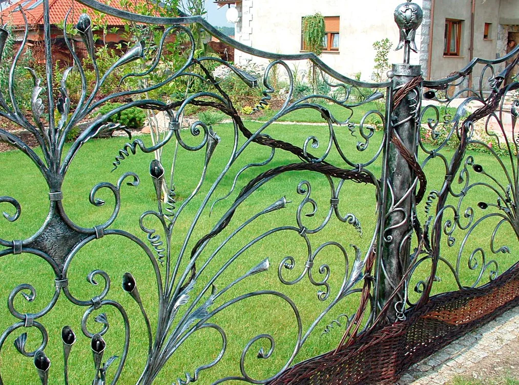 Detal Kowalski - Kwiaty Kalii ze Stali