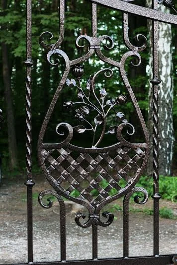 Detal Kuty - Róże i Liście