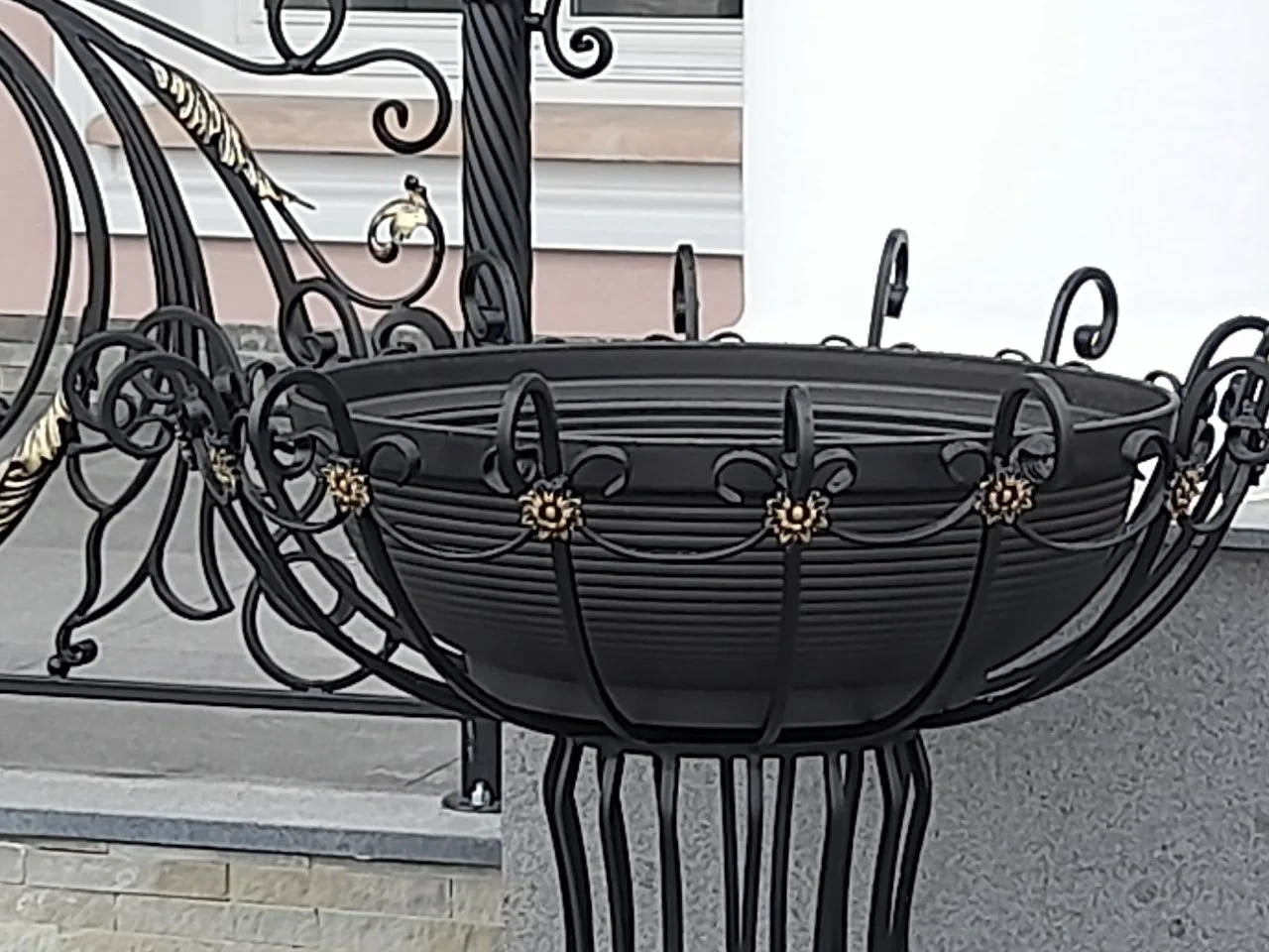 Detal Kwietnika - Kute Rozetki