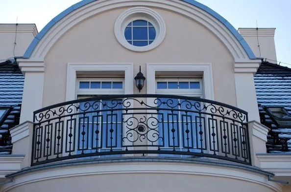 Detale architektoniczne balustrad kutych