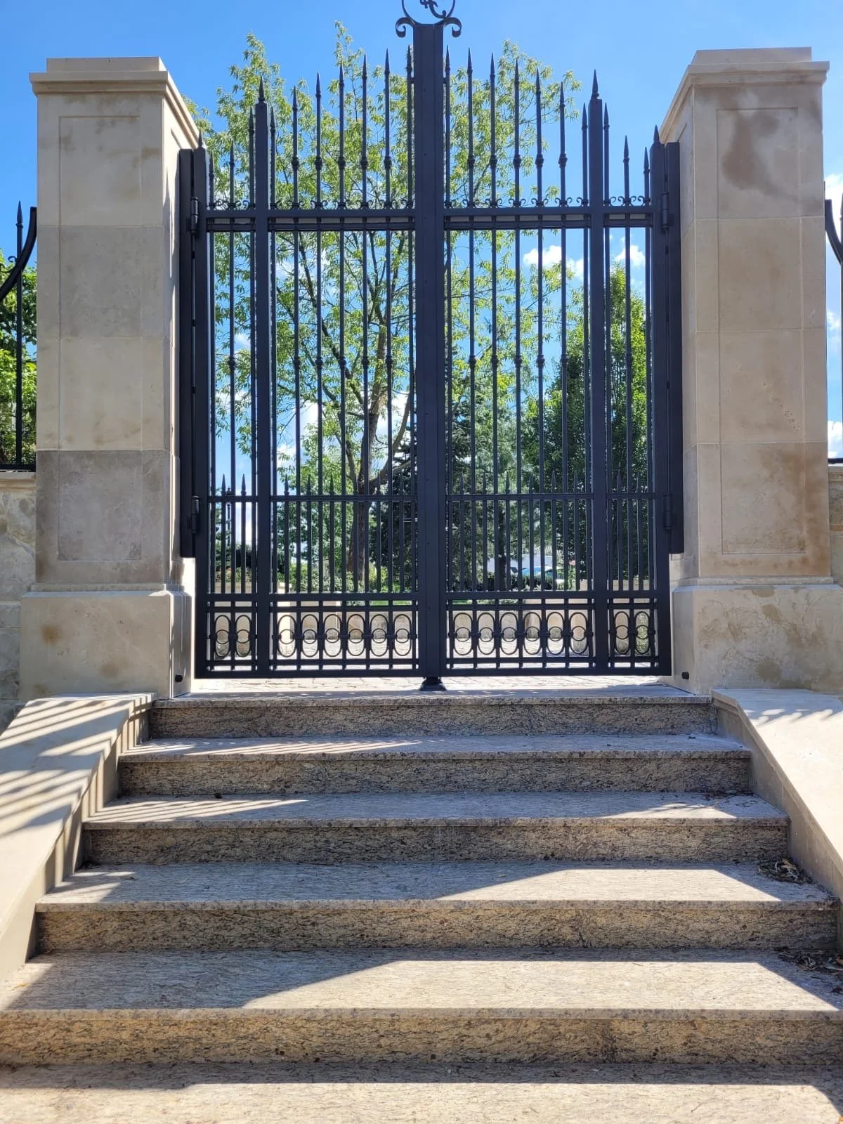 Detale Dolne Bramy Kutej – Ozdobne Pierścienie