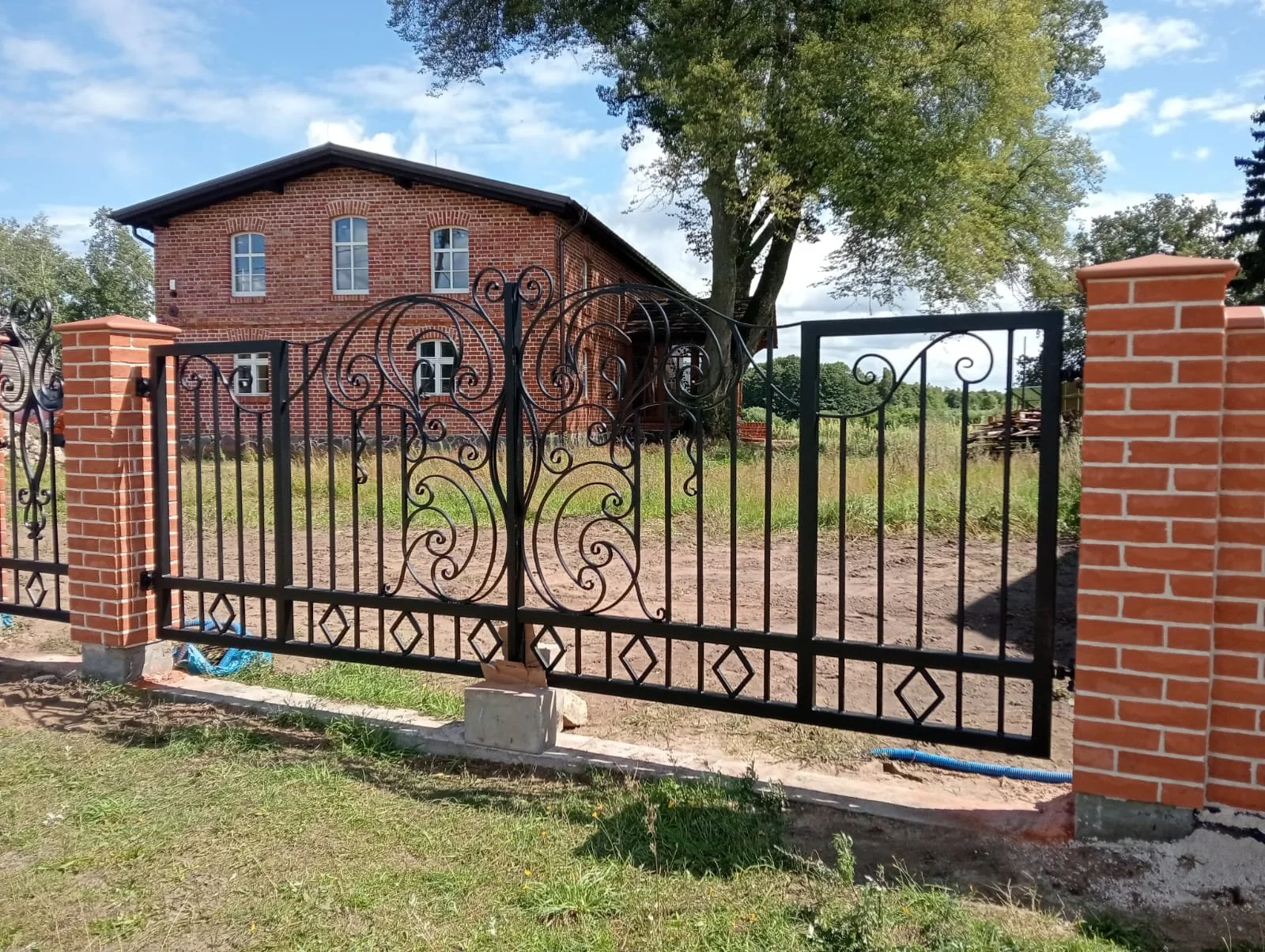 Detale Szczytowe Bramy Kutej – Mistrzowska Finezja