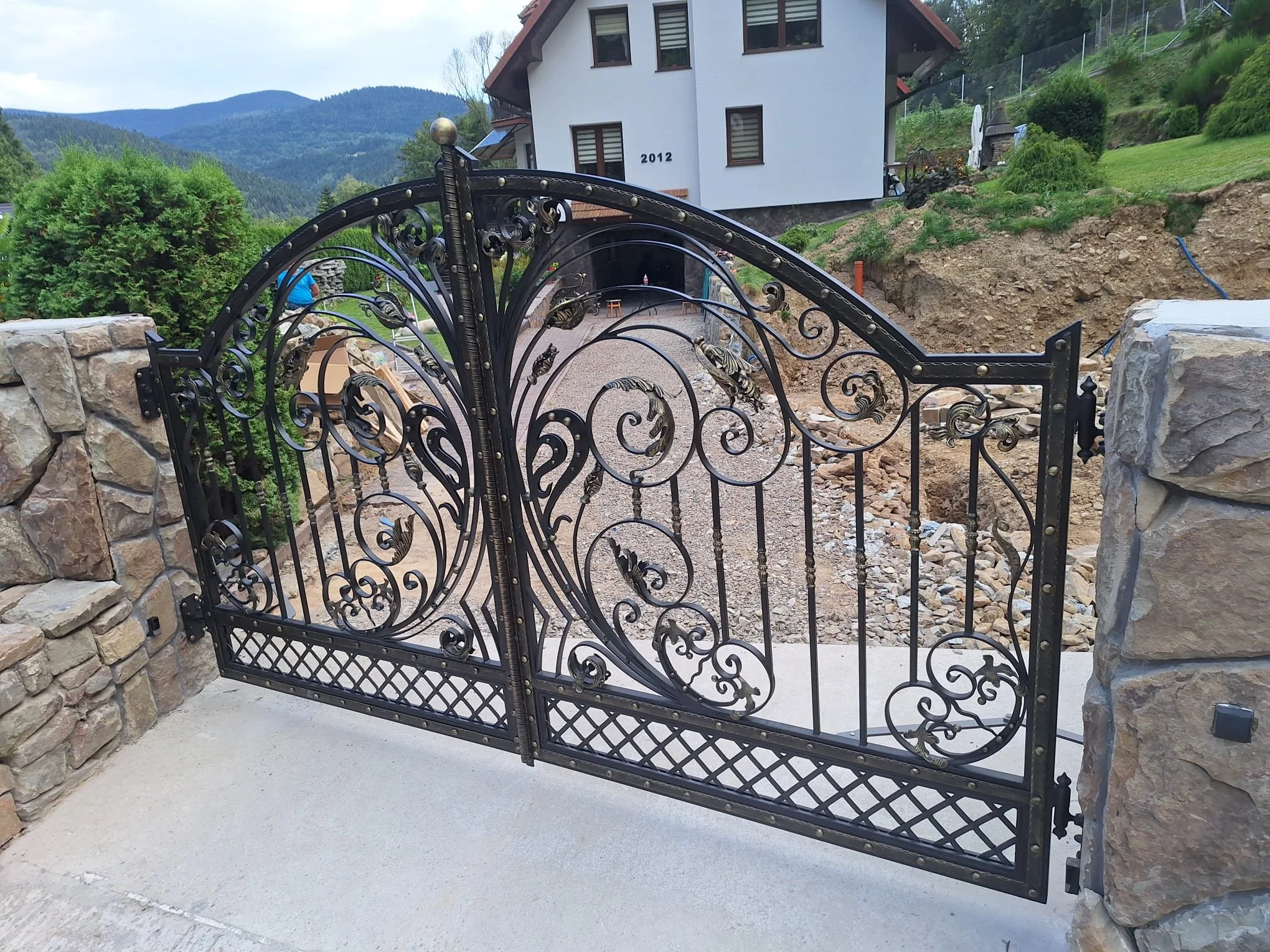 Ekskluzywna Brama Kuta – Złota Patyna, Rezydencja pod Górami