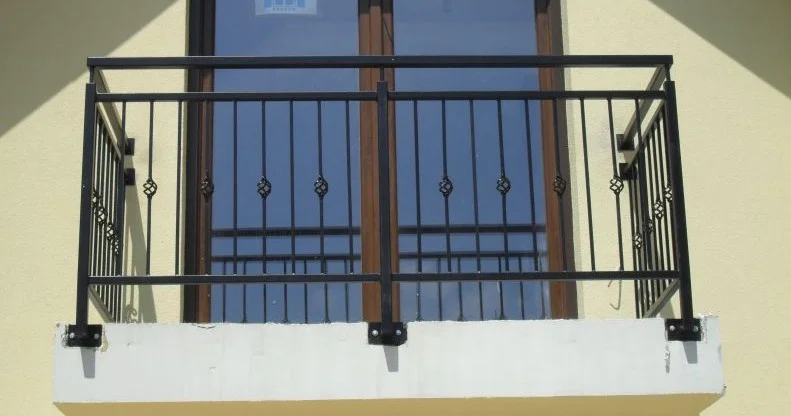 Kuty Element Ozdobny - Secesyjny Wzór Pnączy