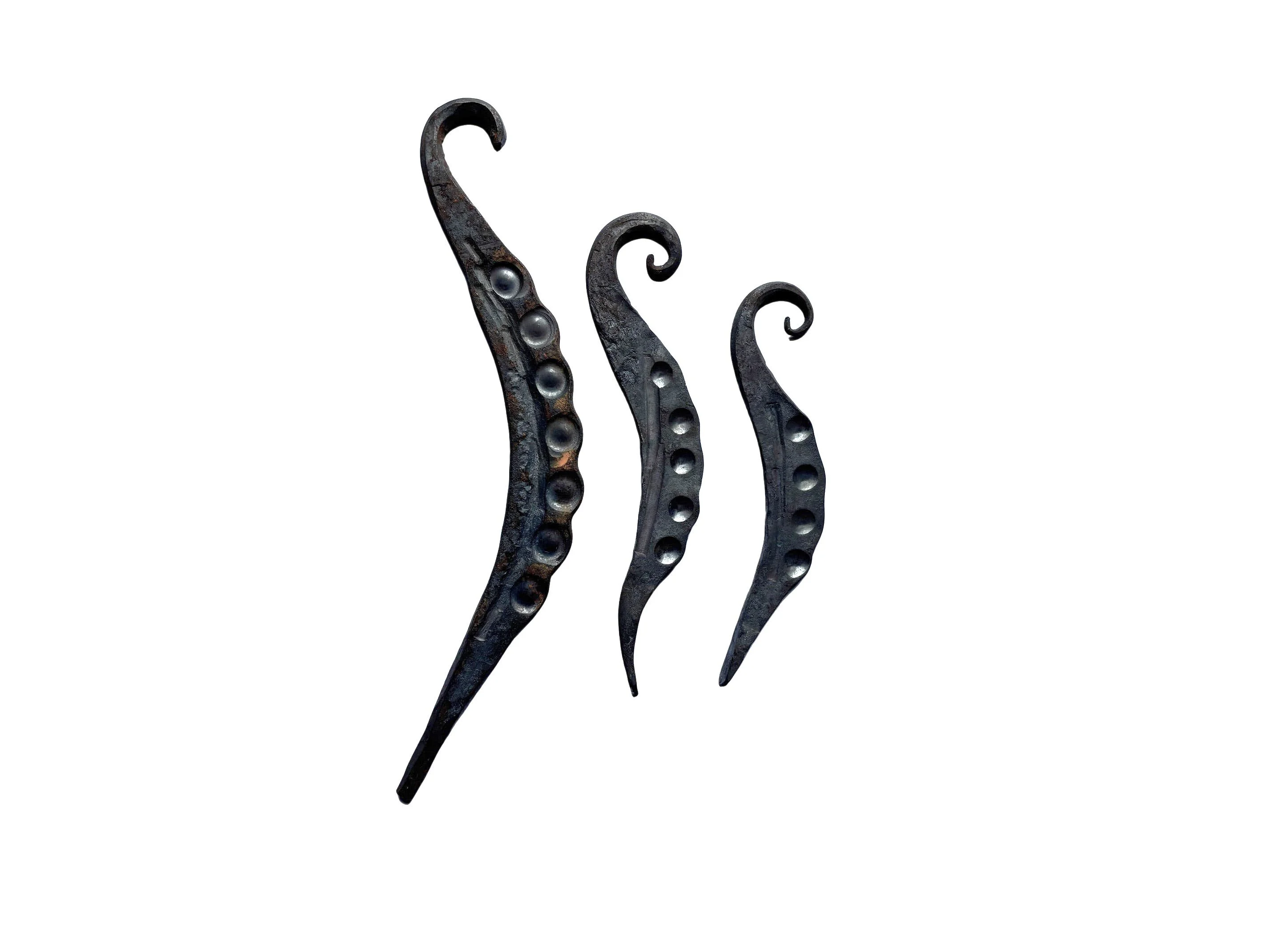 Elementy Kute do Balustrad i Ogrodzeń – Trzy Wielkości