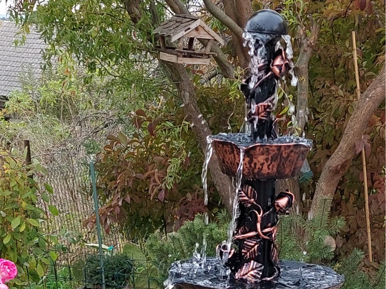 Fontanna woda kaskada - Detal korony