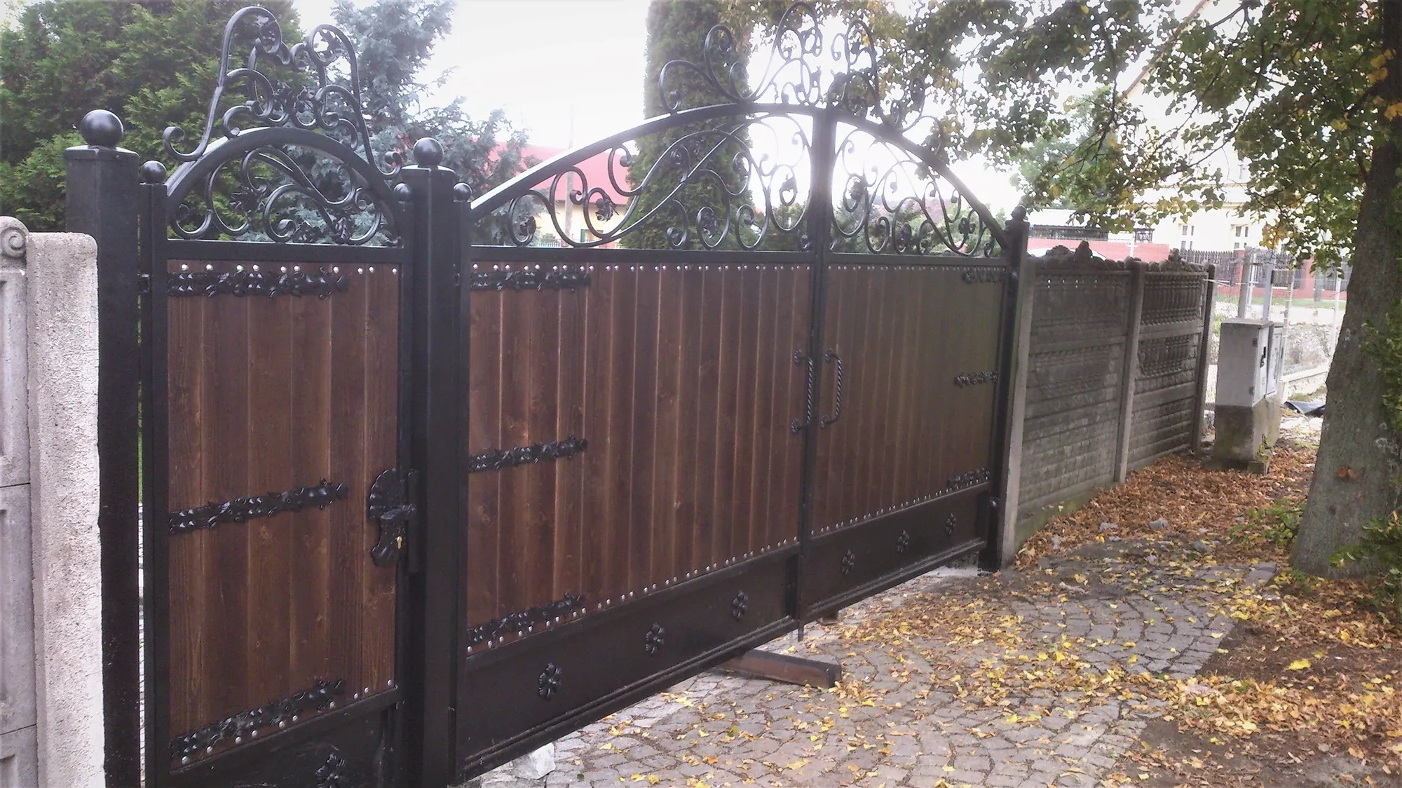 Furtka Kuta z Drewnem - Komplet