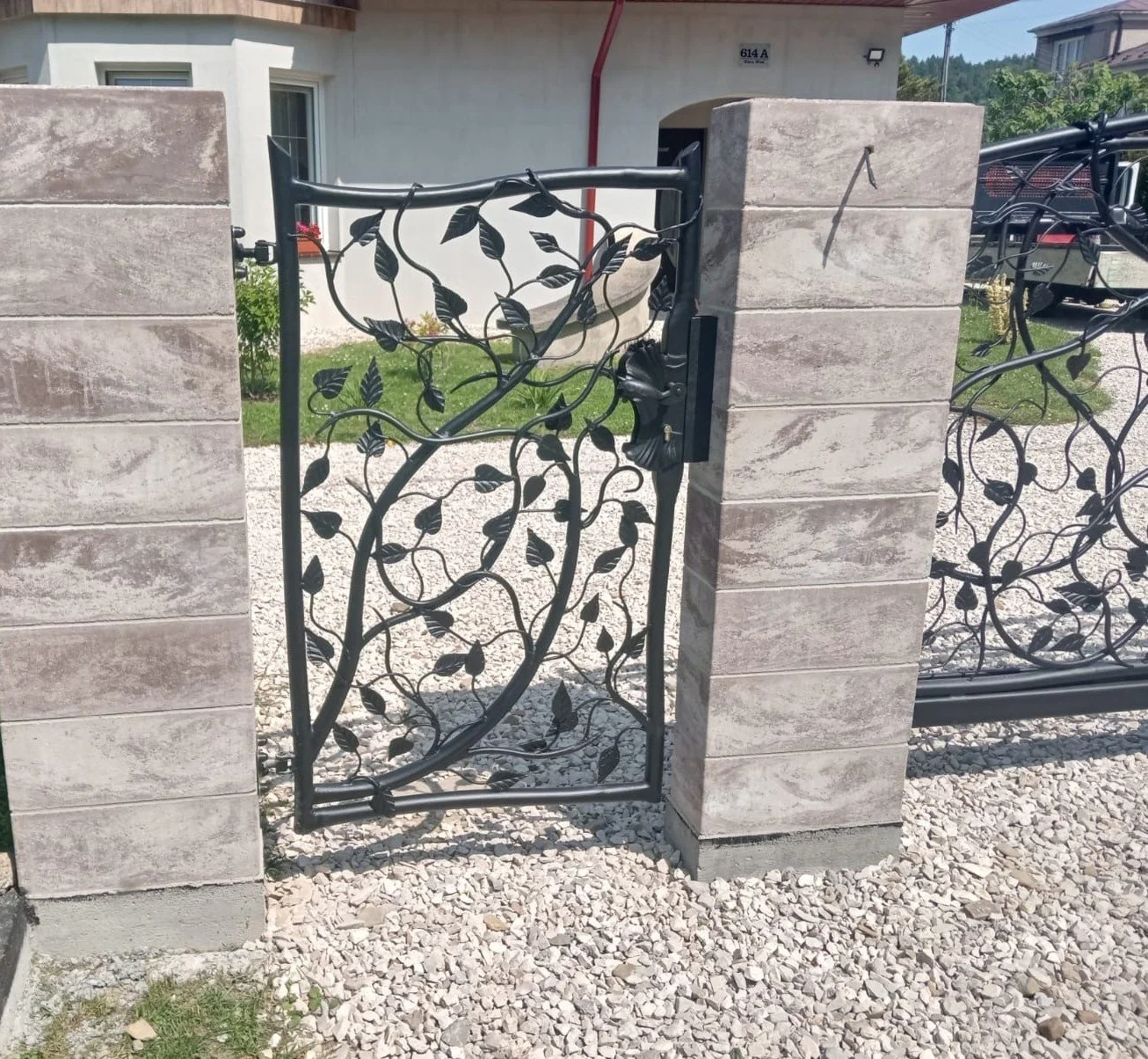 Furtka Kuta - Gałąź Drzewa