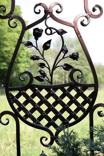 Furtka Kuta Ozdobna 'Kosz Kwiatowy' (Szczegół)