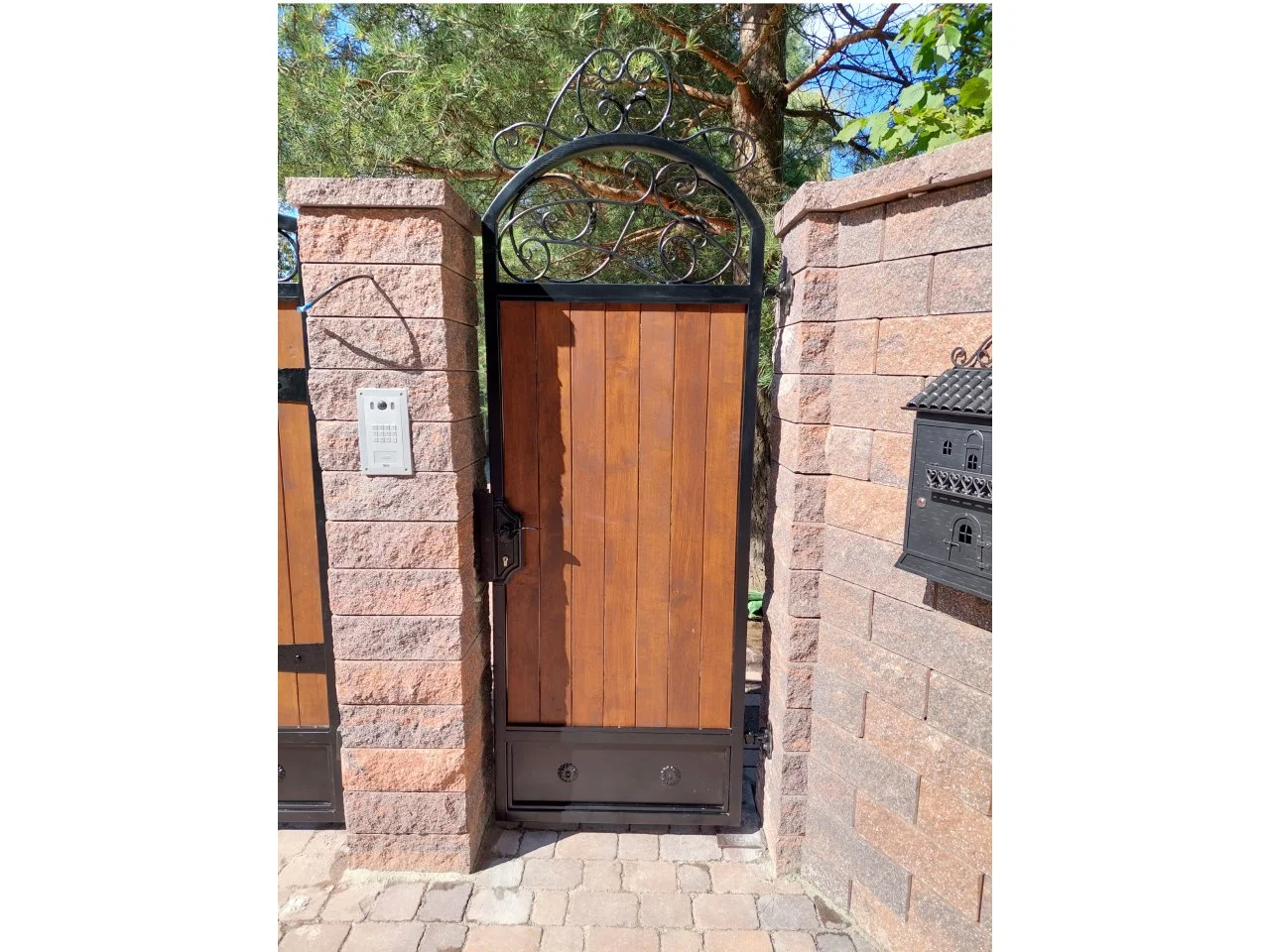 Furtka Kuta z Drewnem - Komplet Ogrodzeniowy