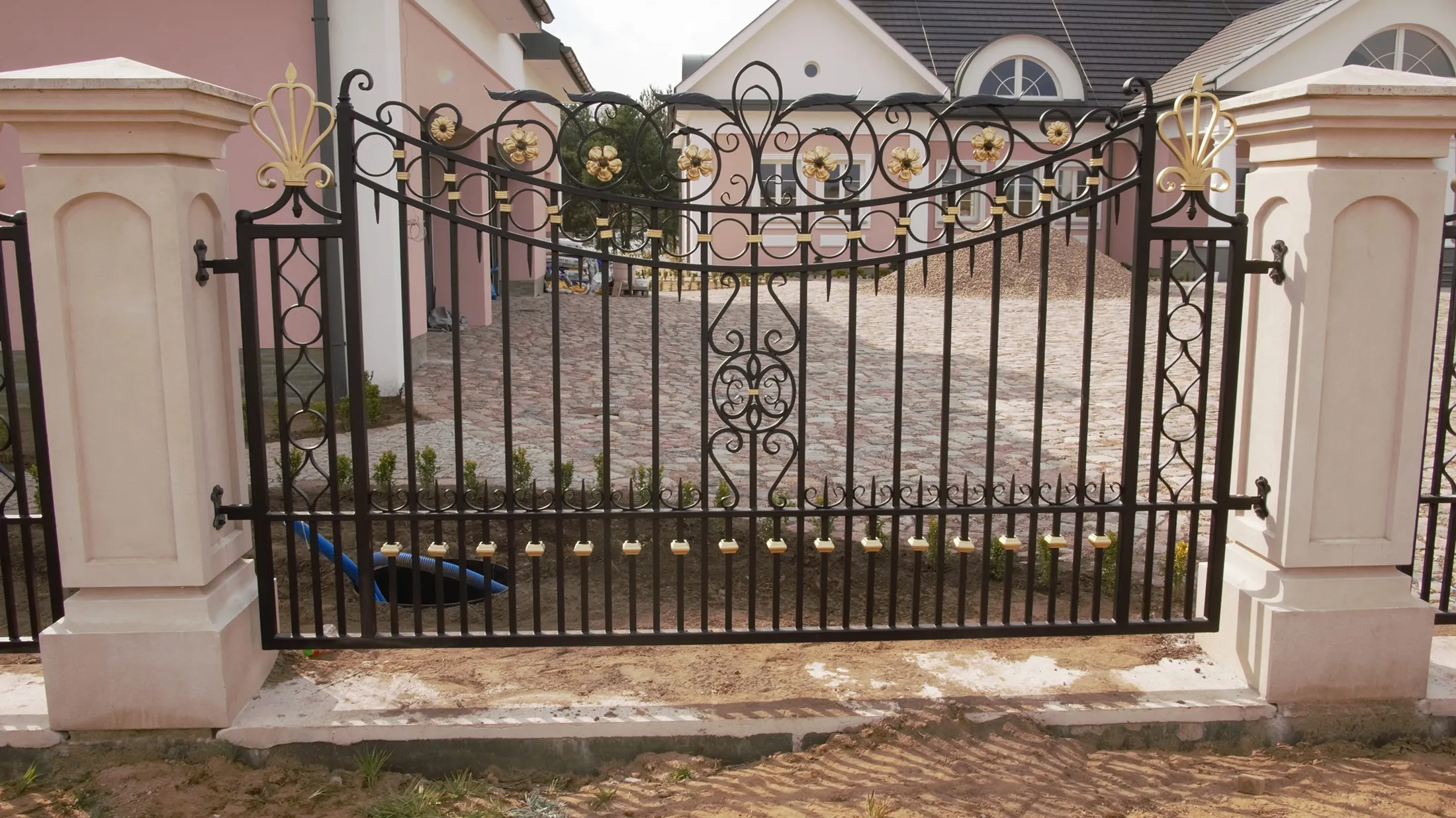 Brama Przesuwna - Pałacowa Złocona