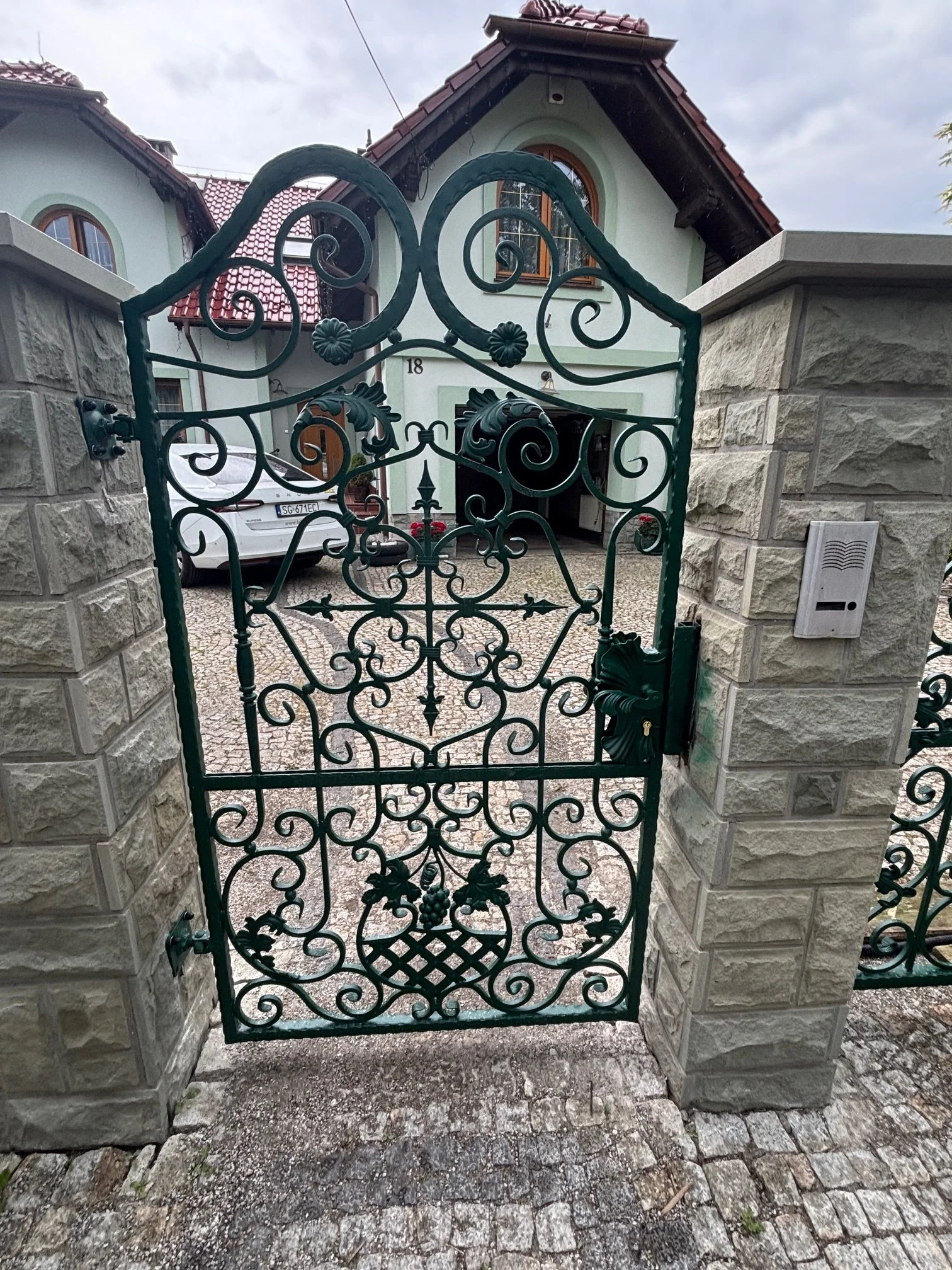 Furtka Zielona - Koszyk z Winogronem