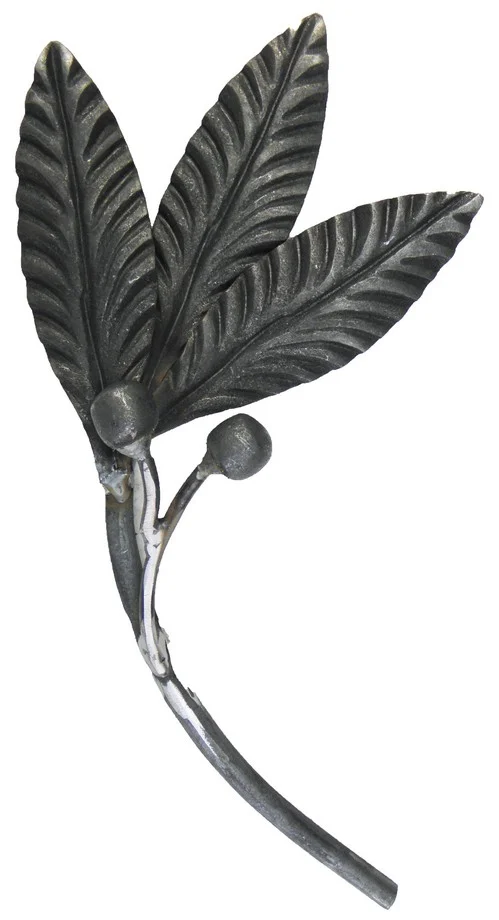 Gałązka kuta z liśćmi i żołędziami