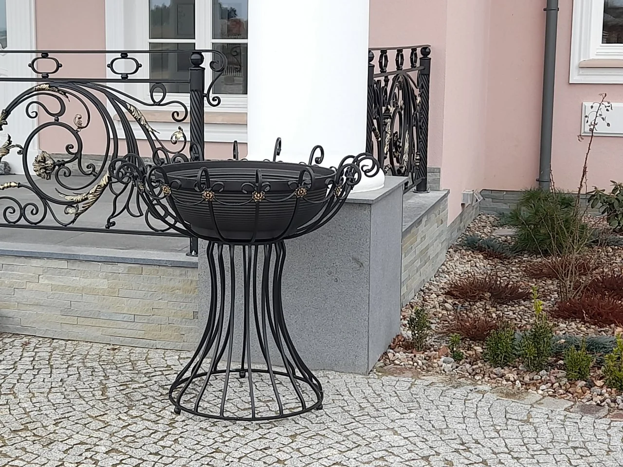 Gazon Metalowy - Kuty Kwietnik