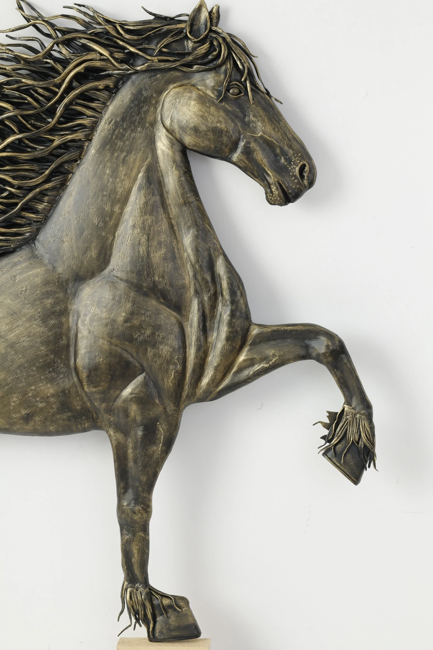 Rzeźba Ścienna - Koń w Ruchu