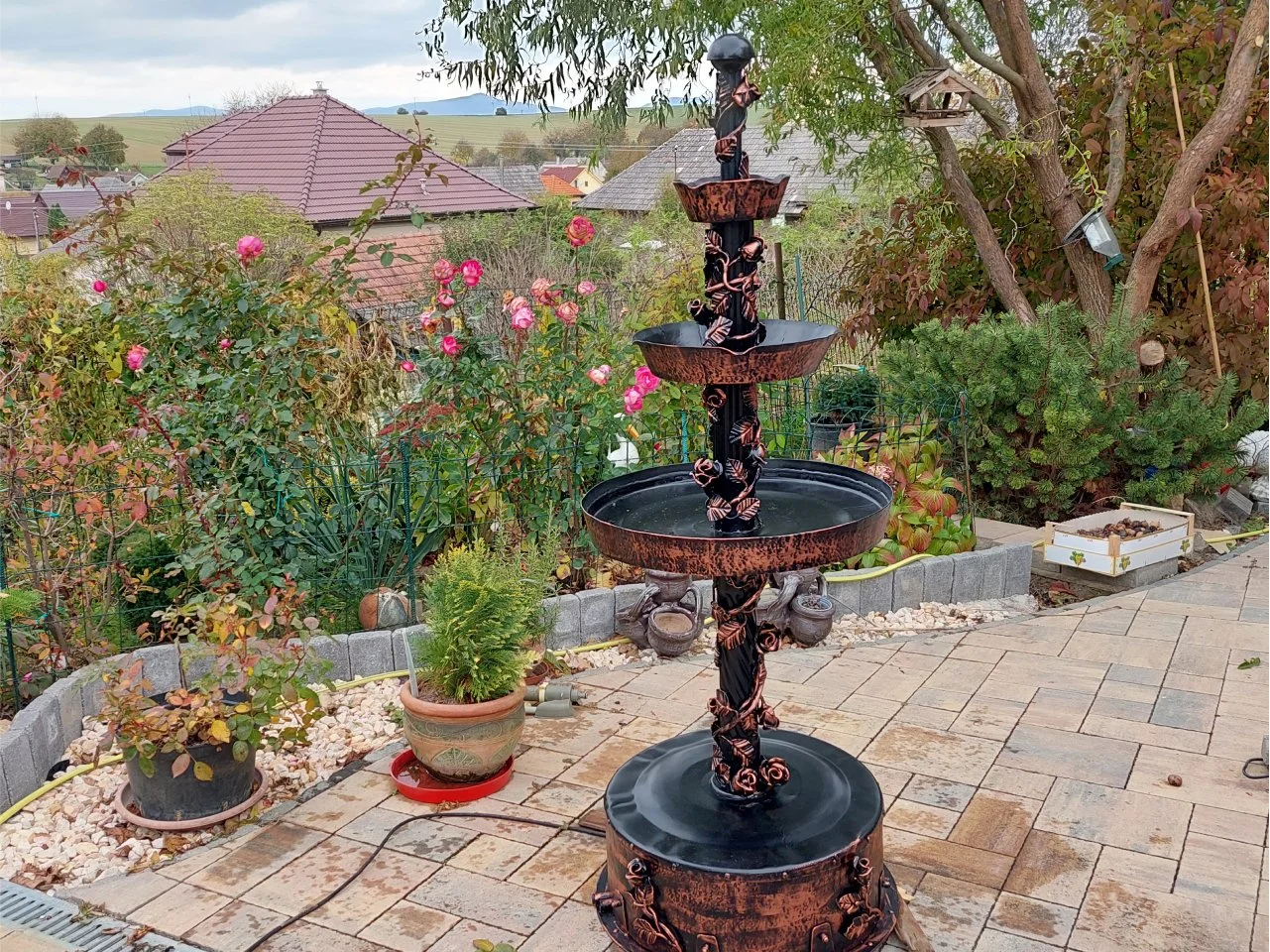 Kaskada wodna metalowa - Róże kute