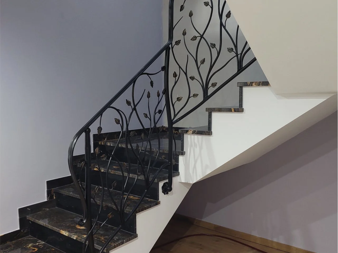 Klatka Schodowa z Balustradą Kutą