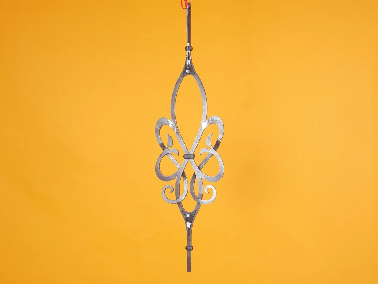 Kompletna forma Fleur-de-lis - Metaloplastyka