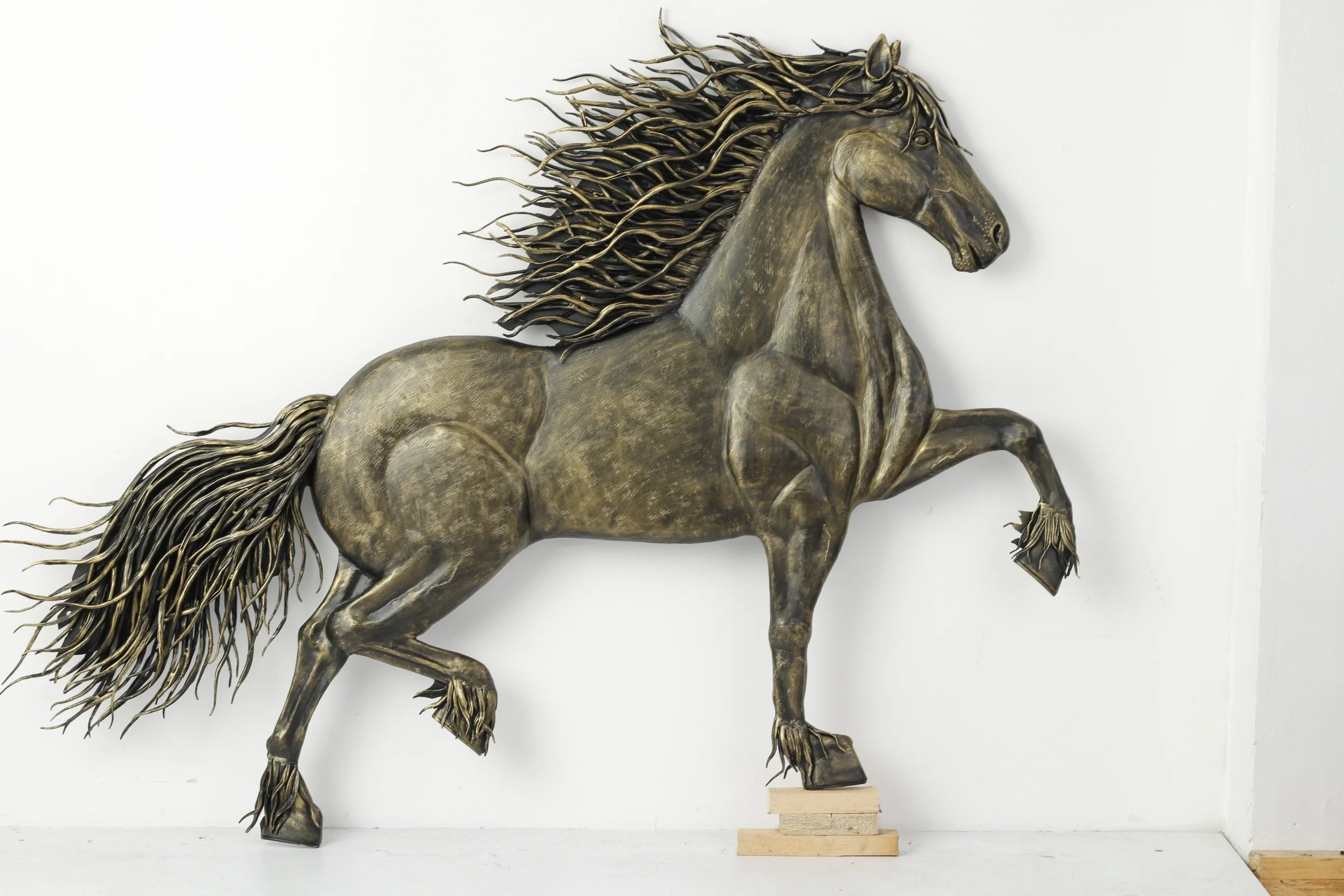 Płaskorzeźba - Koń w Galopie