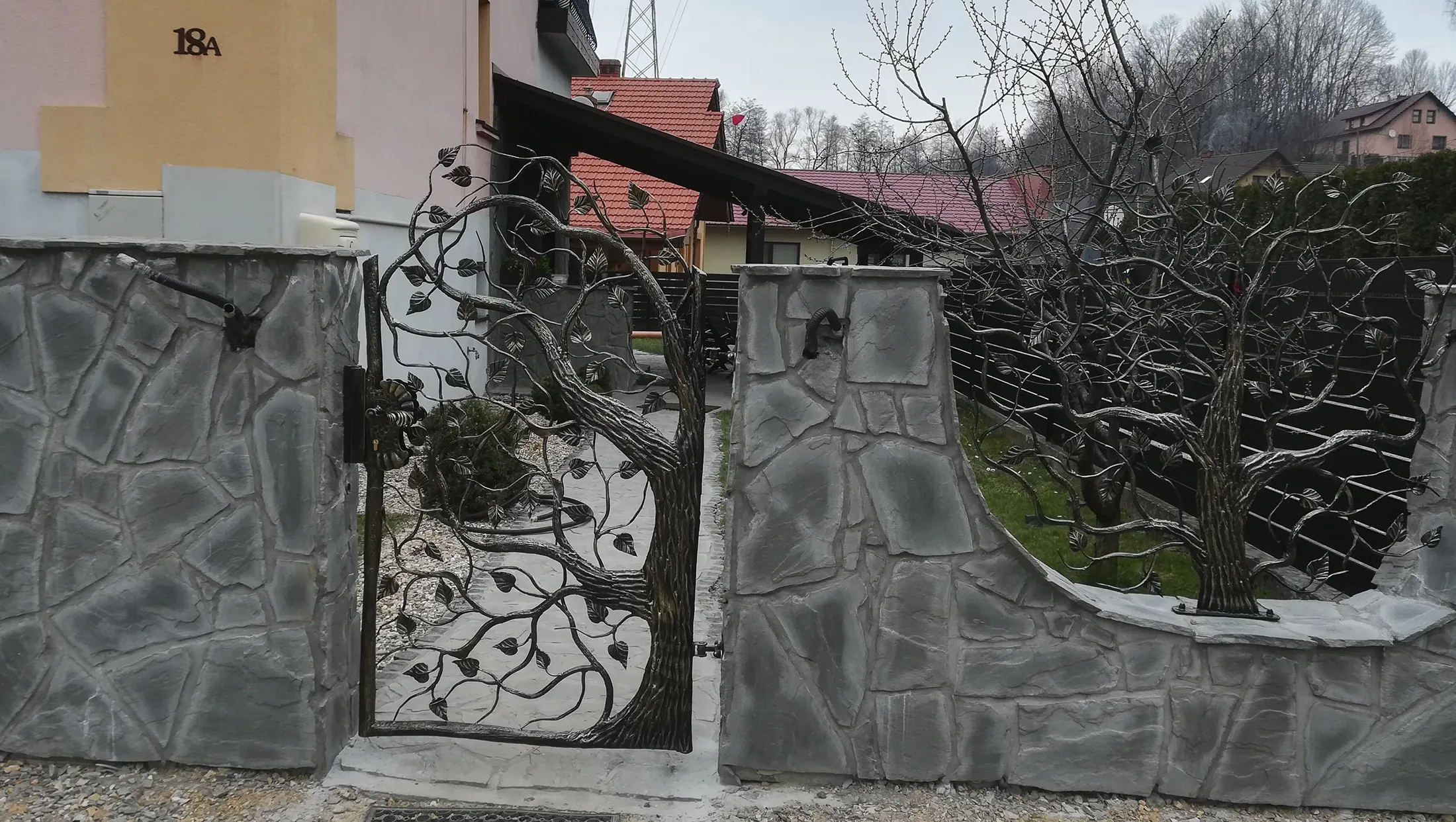 Furtka Kuta 'Arboreum: Żywa Struktura' – Ekskluzywna Wizytówka Rezydencji