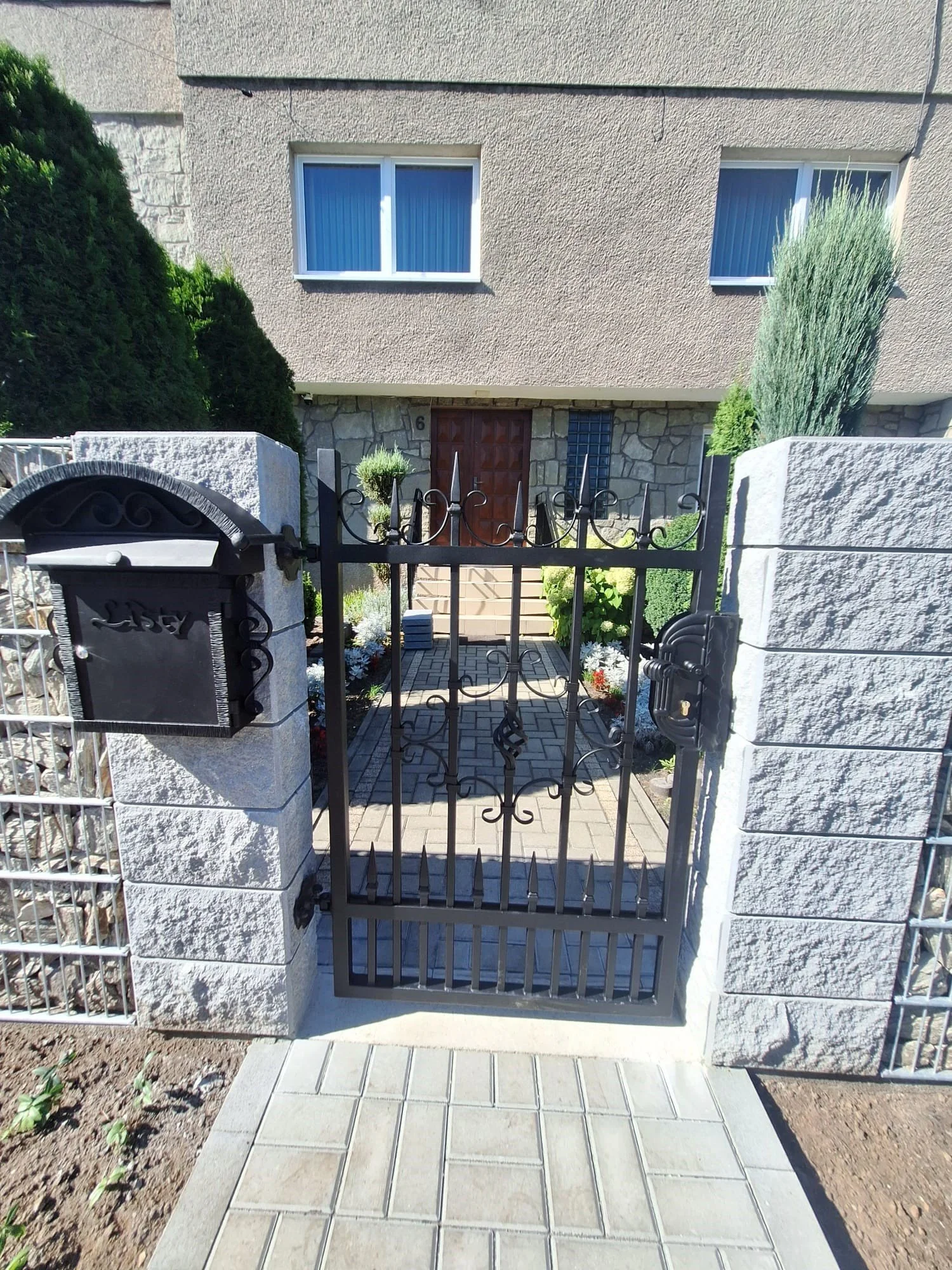 Kuta Furtka Ogrodzeniowa z Mailboxem – Projekt pod Wymiar