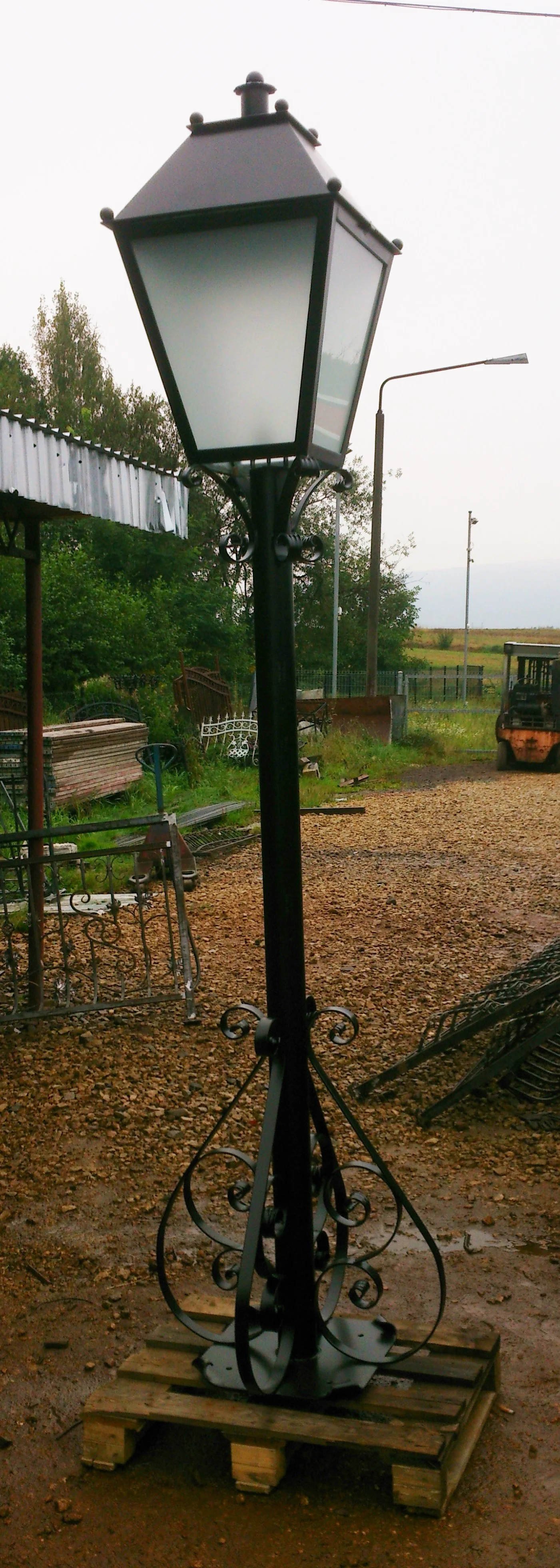 Kuta Latarnia Parkowa Ozdobna - Ekskluzywne Oświetlenie Zewnętrzne