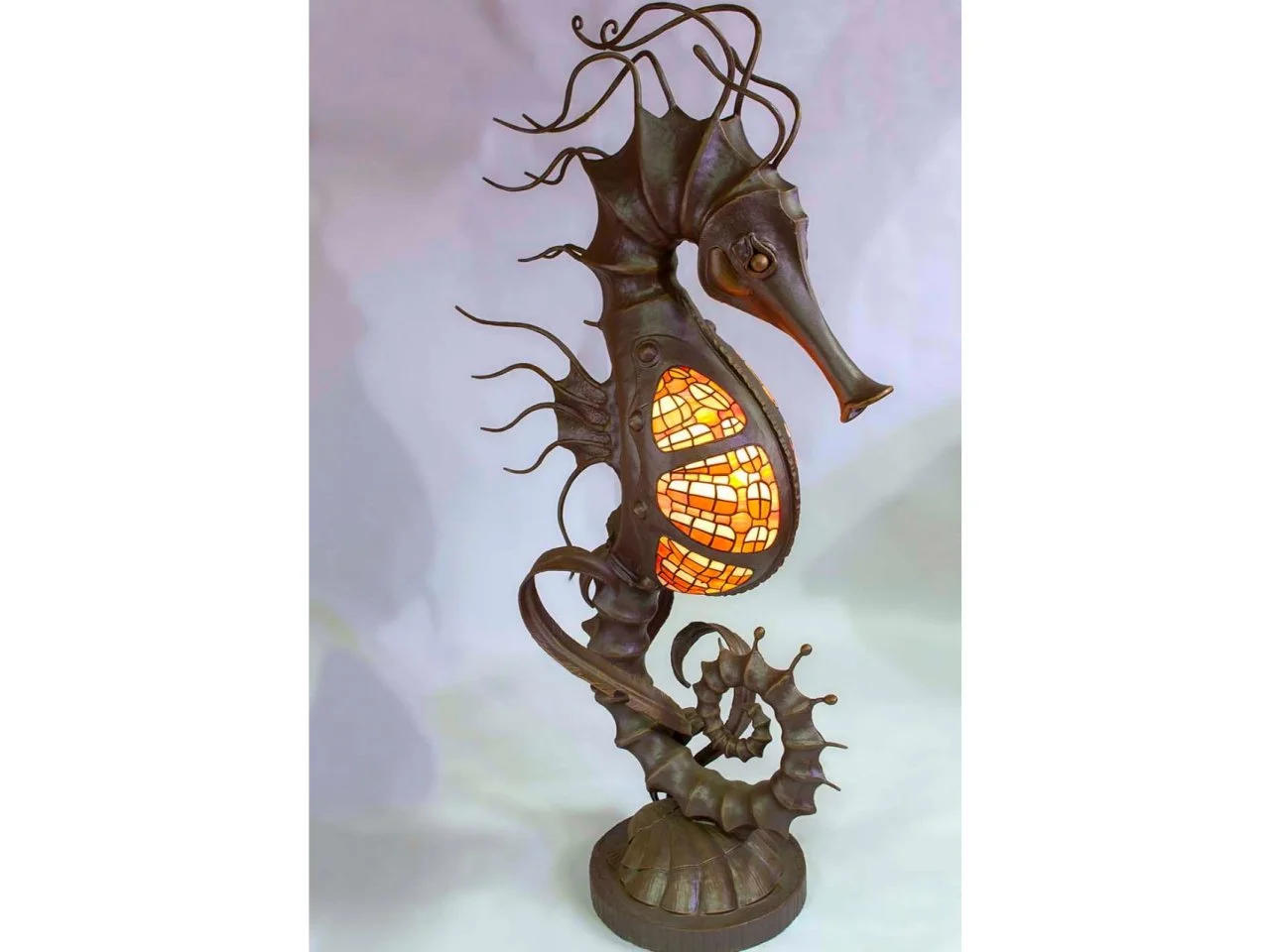 Lampa artystyczna 'Konik Morski' - Steampunk