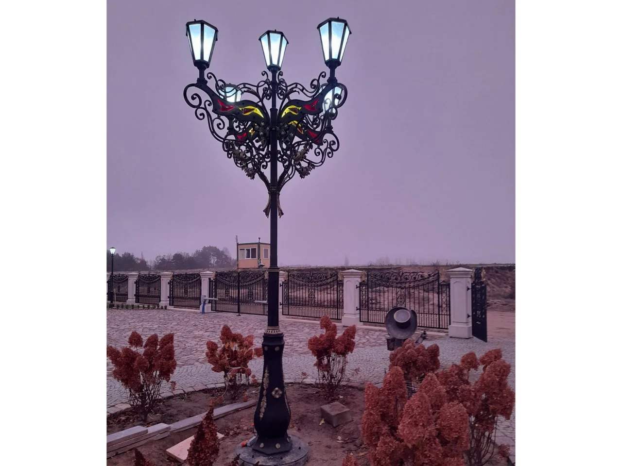 Latarnia Kuta Pięcioramienna z Witrażem