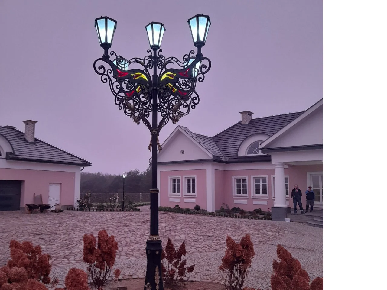 Latarnia Ogrodowa Kuta - Kompozycja